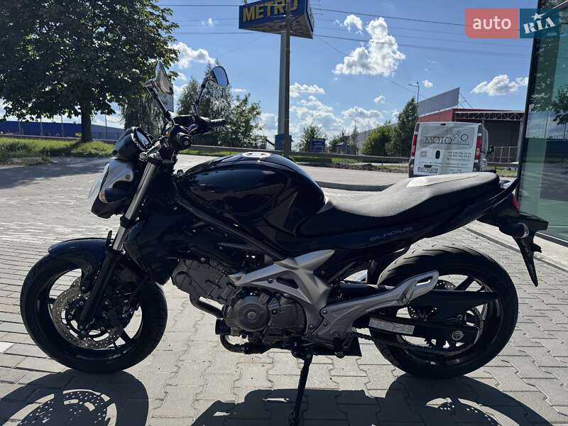 Мотоцикл Без обтекателей (Naked bike) Suzuki Gladius 650 2010 в Ровно фото 6 Мотоцикл Без обтекателей (Naked bike) Suzuki Gladius 650 2010 в Ровно