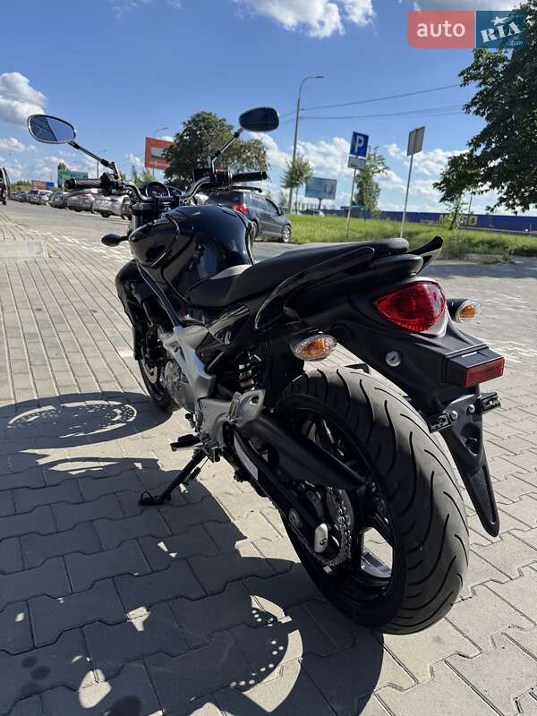 Мотоцикл Без обтекателей (Naked bike) Suzuki Gladius 650 2010 в Ровно фото 7 Мотоцикл Без обтекателей (Naked bike) Suzuki Gladius 650 2010 в Ровно