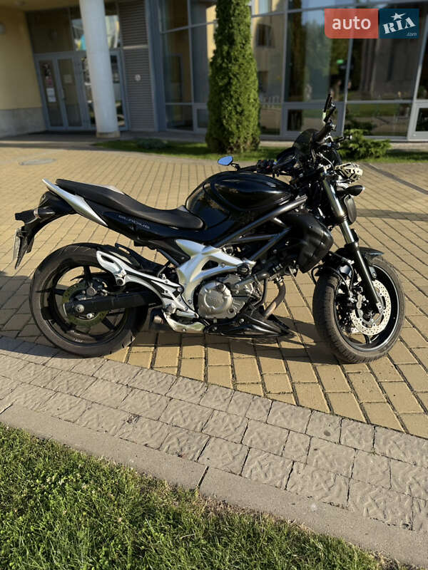Мотоцикл Без обтекателей (Naked bike) Suzuki Gladius 650 2009 в Львове