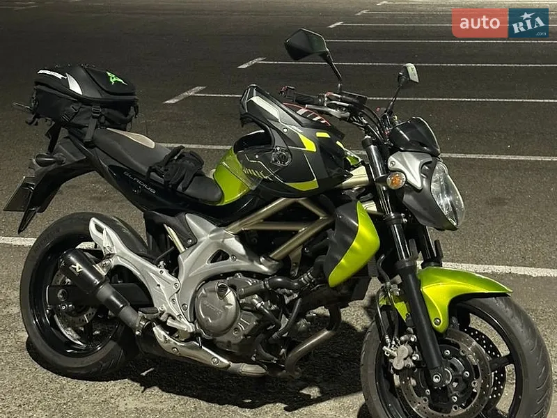 Suzuki Gladius 650 2010