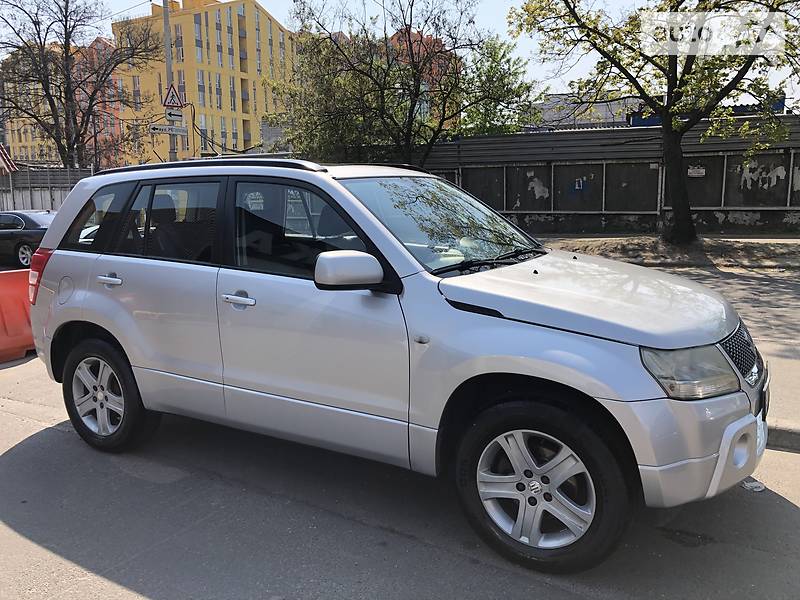 Позашляховик / Кросовер Suzuki Grand Vitara 2006 в Києві