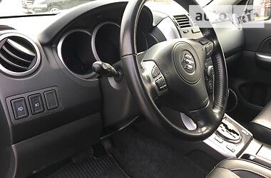 Позашляховик / Кросовер Suzuki Grand Vitara 2013 в 