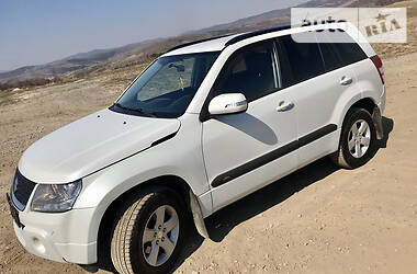 Позашляховик / Кросовер Suzuki Grand Vitara 2010 в 