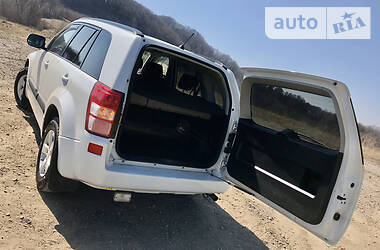 Позашляховик / Кросовер Suzuki Grand Vitara 2010 в 
