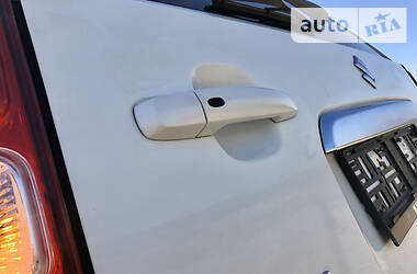 Позашляховик / Кросовер Suzuki Grand Vitara 2010 в 