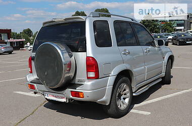 Позашляховик / Кросовер Suzuki Grand Vitara 2005 в 
