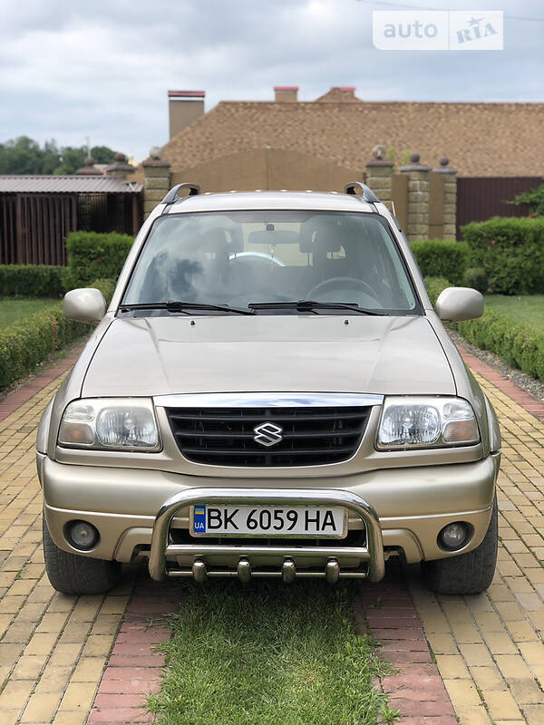 Внедорожник / Кроссовер Suzuki Grand Vitara 2003 в Остроге