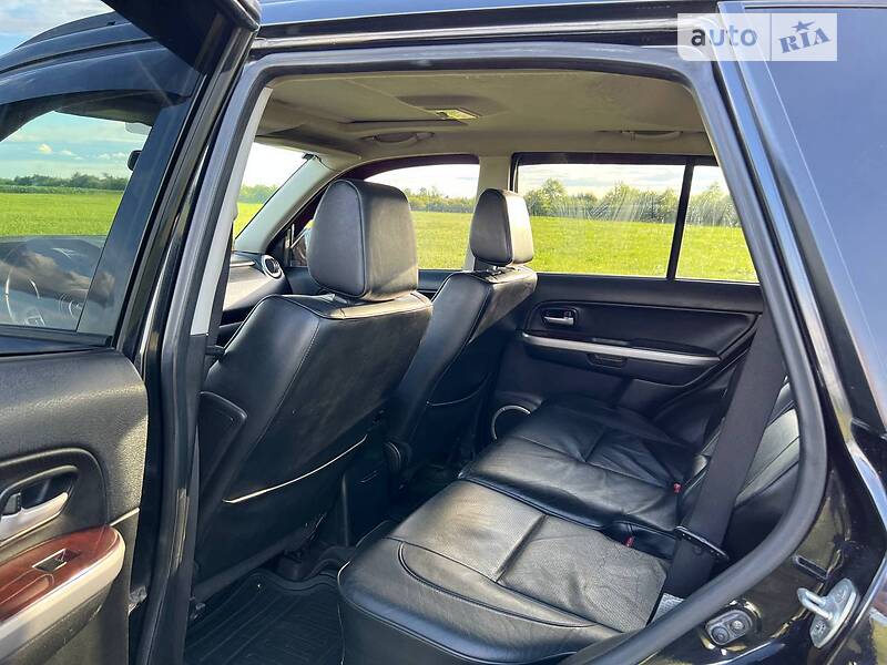 Внедорожник / Кроссовер Suzuki Grand Vitara 2005 в Сарнах