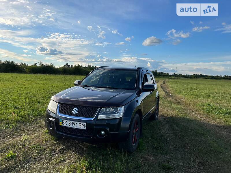 Внедорожник / Кроссовер Suzuki Grand Vitara 2005 в Сарнах