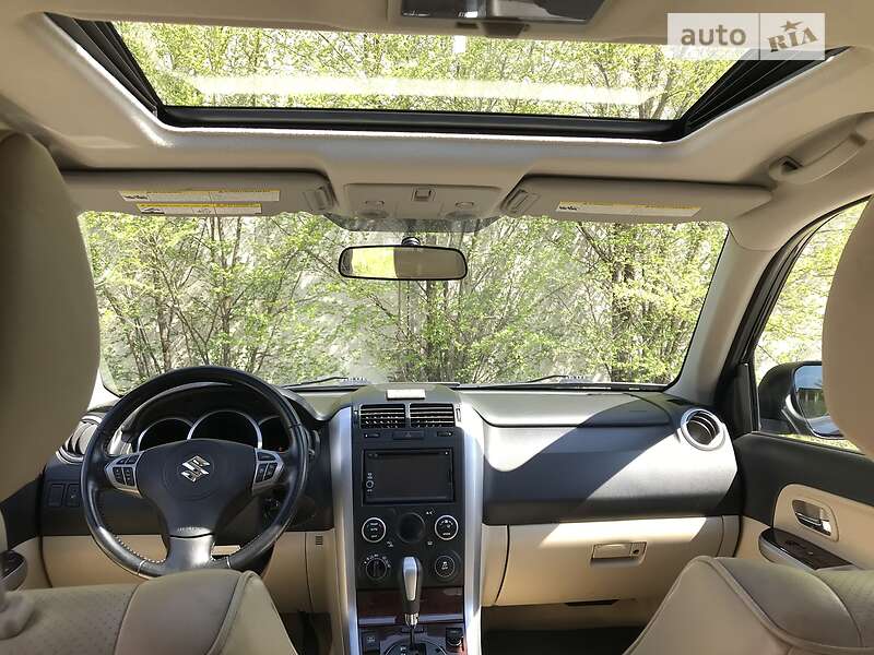 Седан Suzuki Grand Vitara 2012 в Киеве