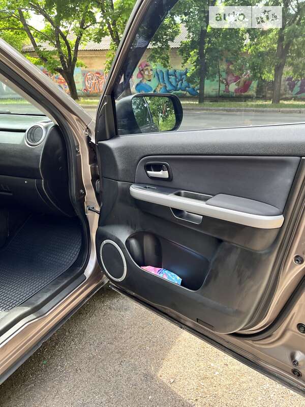 Седан Suzuki Grand Vitara 2016 в Миколаєві фото 20 Седан Suzuki Grand Vitara 2016 в Миколаєві