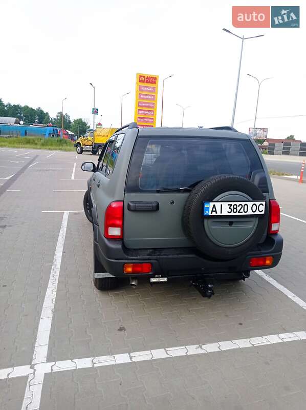 Седан Suzuki Grand Vitara 2004 в Киеве
