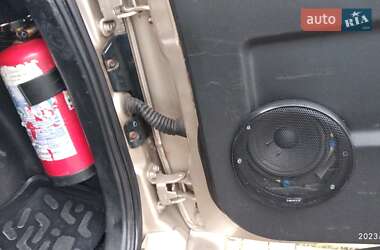 Внедорожник / Кроссовер Suzuki Grand Vitara 2006 в Киеве