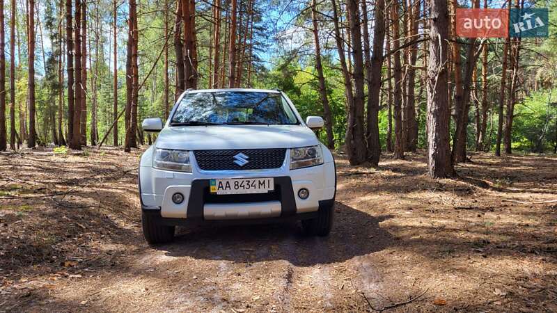 Внедорожник / Кроссовер Suzuki Grand Vitara 2012 в Киеве
