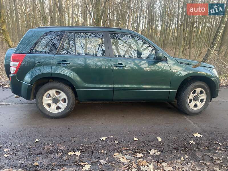 Позашляховик / Кросовер Suzuki Grand Vitara 2007 в Рівному