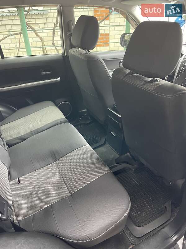 Внедорожник / Кроссовер Suzuki Grand Vitara 2009 в Краснокутске