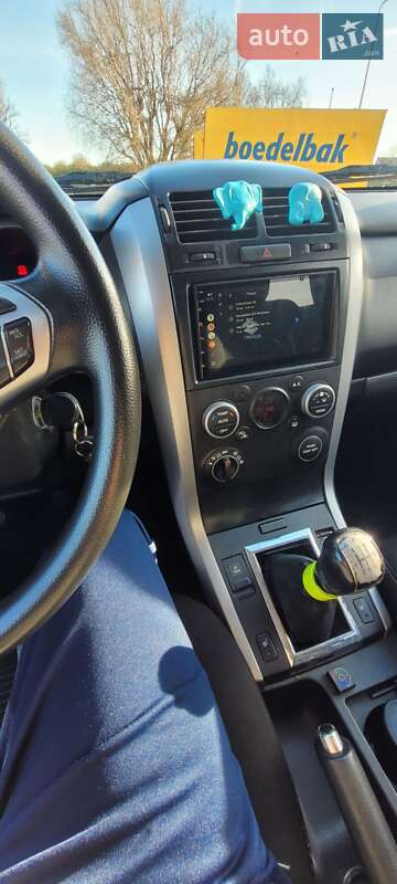 Внедорожник / Кроссовер Suzuki Grand Vitara 2010 в Тернополе фото 4 Внедорожник / Кроссовер Suzuki Grand Vitara 2010 в Тернополе