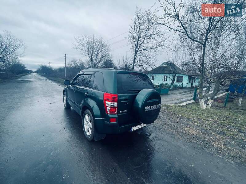 Позашляховик / Кросовер Suzuki Grand Vitara 2008 в Умані
