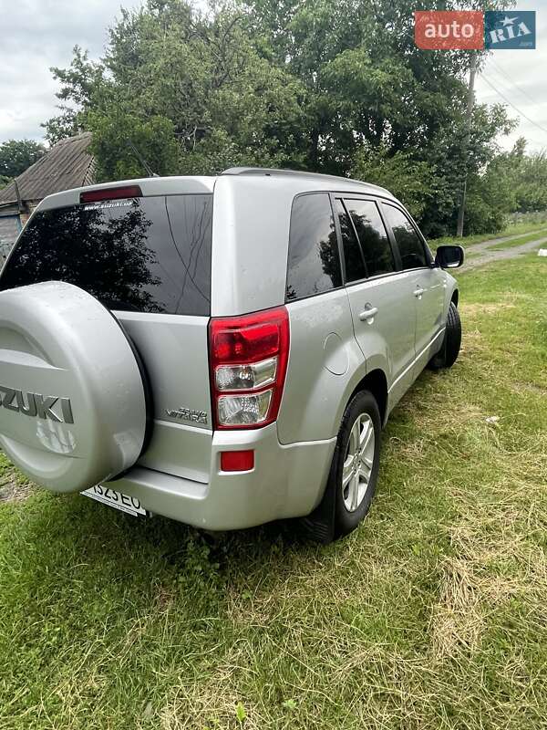 Внедорожник / Кроссовер Suzuki Grand Vitara 2006 в Киеве