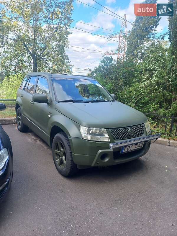 Позашляховик / Кросовер Suzuki Grand Vitara 2005 в Києві