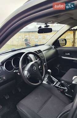 Позашляховик / Кросовер Suzuki Grand Vitara 2010 в 