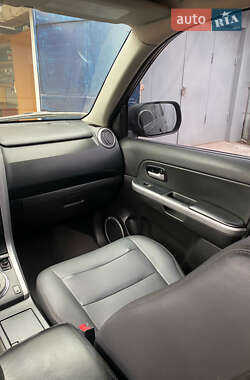Внедорожник / Кроссовер Suzuki Grand Vitara 2006 в 