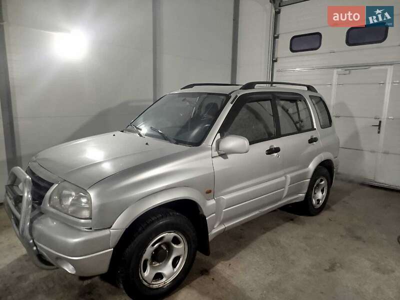Внедорожник / Кроссовер Suzuki Grand Vitara 2003 в Конотопе