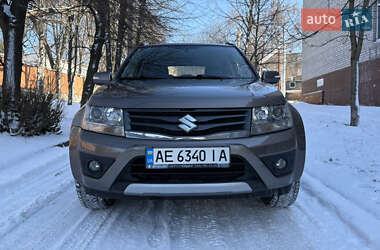 Позашляховик / Кросовер Suzuki Grand Vitara 2015 в 