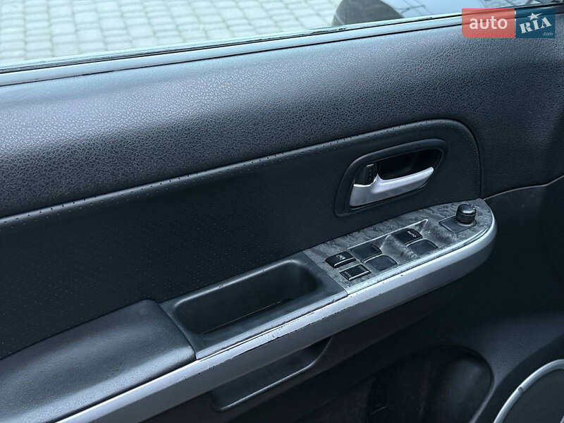 Внедорожник / Кроссовер Suzuki Grand Vitara 2010 в Хмельницком