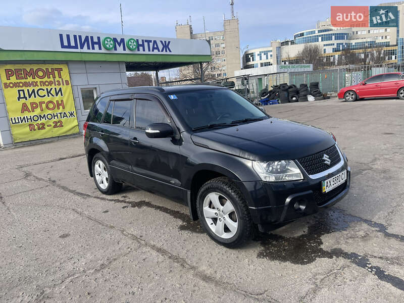 Внедорожник / Кроссовер Suzuki Grand Vitara 2010 в 