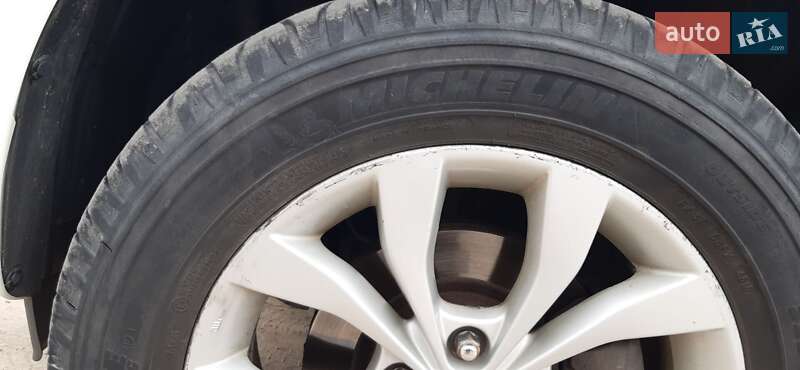 Внедорожник / Кроссовер Suzuki Grand Vitara 2013 в Василькове