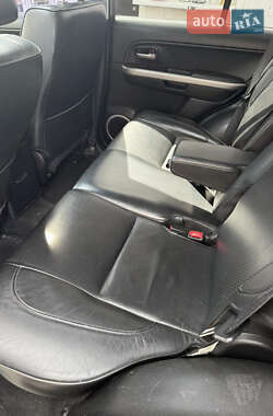 Позашляховик / Кросовер Suzuki Grand Vitara 2006 в 