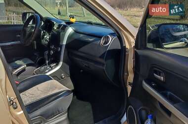 Позашляховик / Кросовер Suzuki Grand Vitara 2006 в 