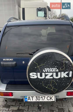 Позашляховик / Кросовер Suzuki Grand Vitara 2001 в 