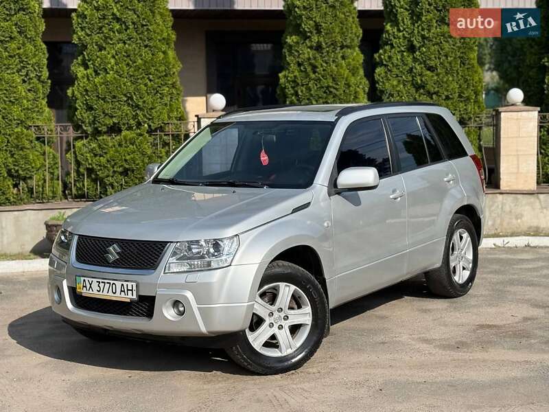 Внедорожник / Кроссовер Suzuki Grand Vitara 2005 в 