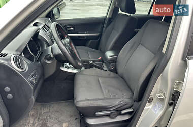 Позашляховик / Кросовер Suzuki Grand Vitara 2008 в 