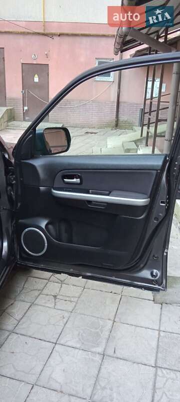 Позашляховик / Кросовер Suzuki Grand Vitara 2013 в Івано-Франківську фото 4 Позашляховик / Кросовер Suzuki Grand Vitara 2013 в Івано-Франківську