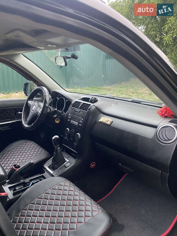 Позашляховик / Кросовер Suzuki Grand Vitara 2006 в Слов'янську