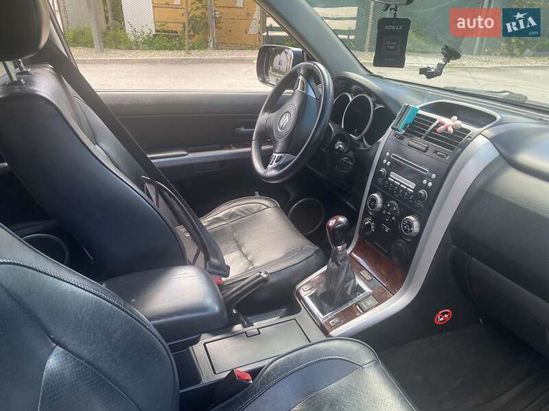 Внедорожник / Кроссовер Suzuki Grand Vitara 2006 в Новоднестровске