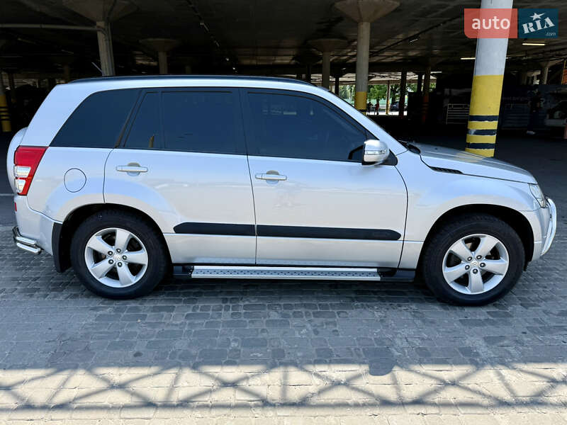Позашляховик / Кросовер Suzuki Grand Vitara 2008 в Харкові