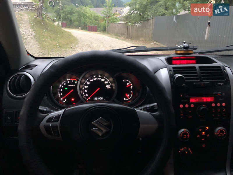 Внедорожник / Кроссовер Suzuki Grand Vitara 2006 в Надворной