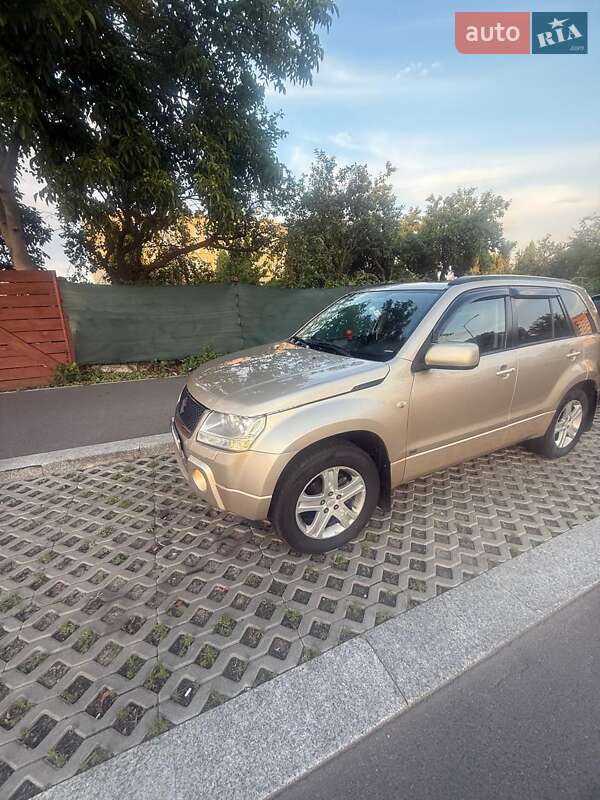 Внедорожник / Кроссовер Suzuki Grand Vitara 2006 в Хмельницком