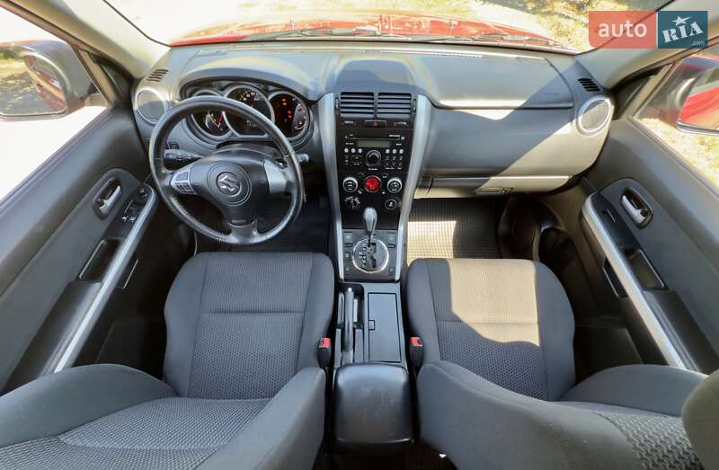 Внедорожник / Кроссовер Suzuki Grand Vitara 2013 в Софиевке