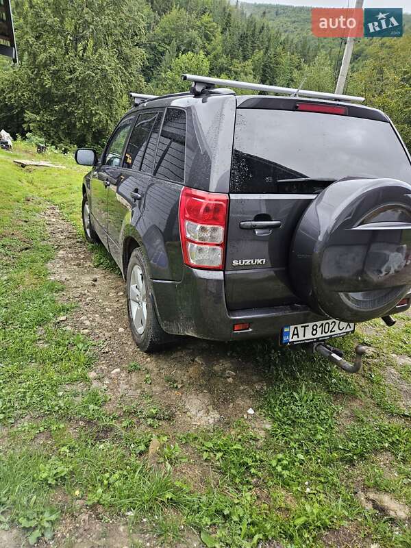 Внедорожник / Кроссовер Suzuki Grand Vitara 2011 в Яремче