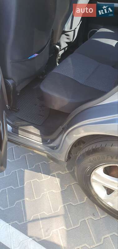 Внедорожник / Кроссовер Suzuki Grand Vitara 2006 в Киеве