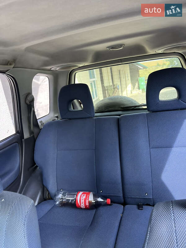 Седан Suzuki Grand Vitara 2004 в Козове