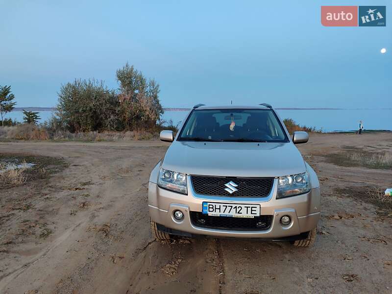 Внедорожник / Кроссовер Suzuki Grand Vitara 2008 в Белгороде-Днестровском