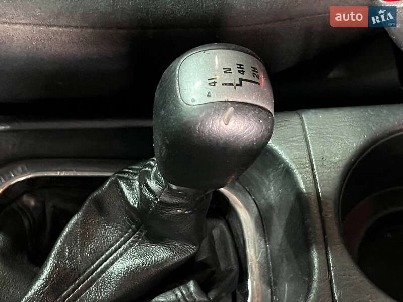 Внедорожник / Кроссовер Suzuki Grand Vitara 2003 в Одессе