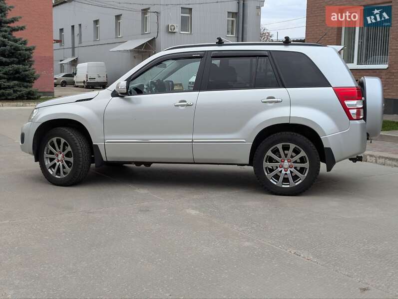 Внедорожник / Кроссовер Suzuki Grand Vitara 2016 в Полтаве