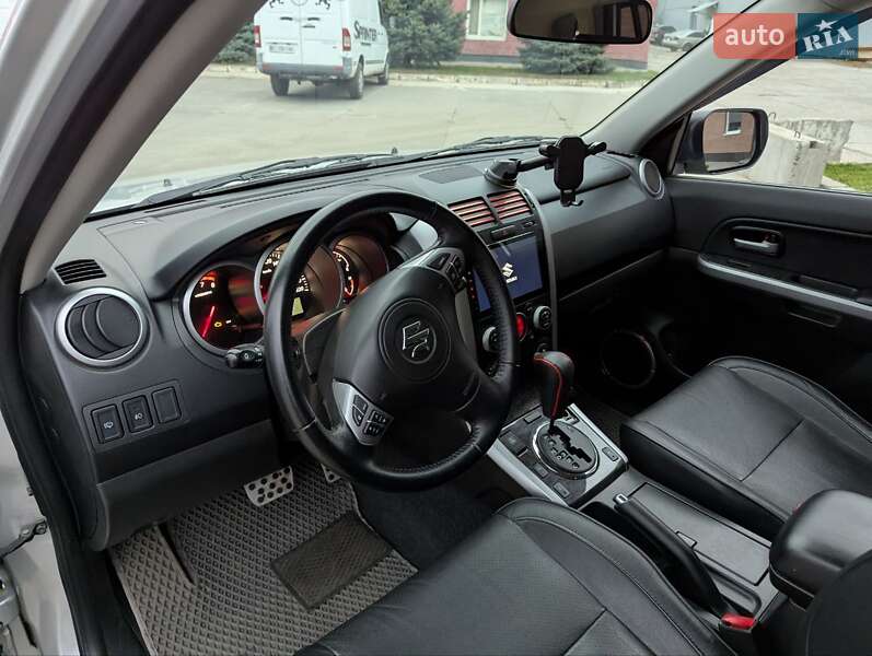 Внедорожник / Кроссовер Suzuki Grand Vitara 2016 в Полтаве